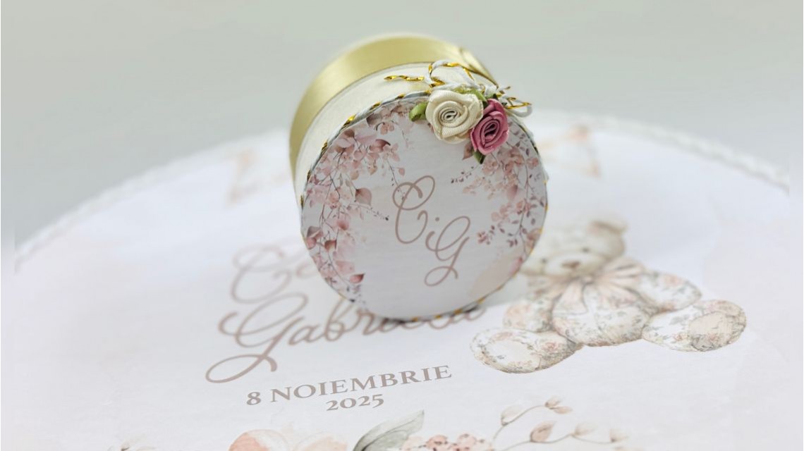 Trusou botez Nude Teddy Bear Toile de Jouy bej crem cu accente light pink și pattern floral vintage 33